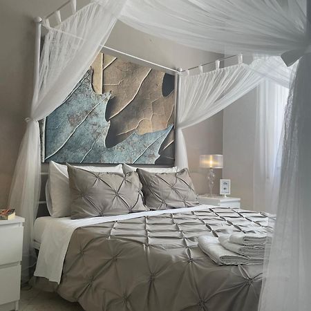 Al Politeama Rooms B&B Palermo Bagian luar foto