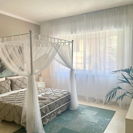 Al Politeama Rooms B&B Palermo Bagian luar foto