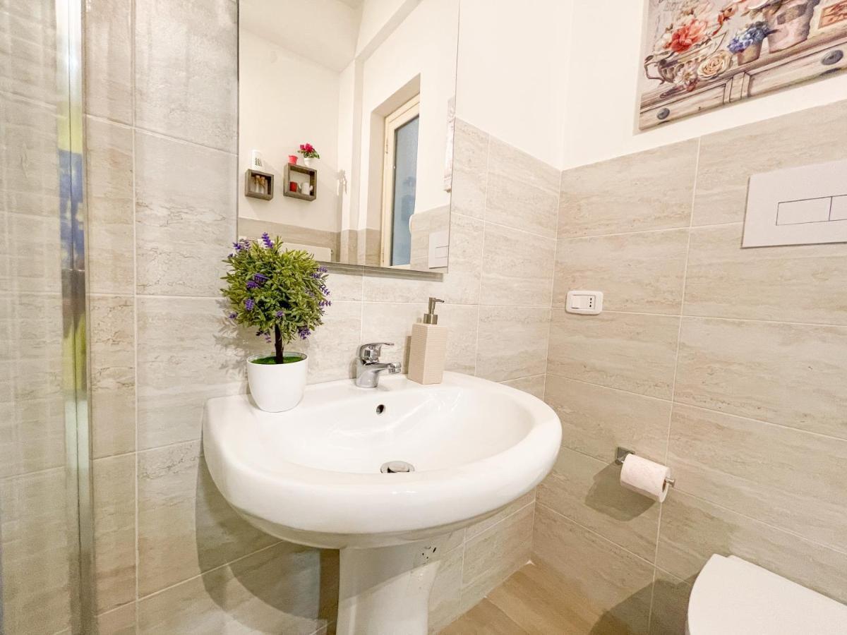 Al Politeama Rooms B&B Palermo Bagian luar foto
