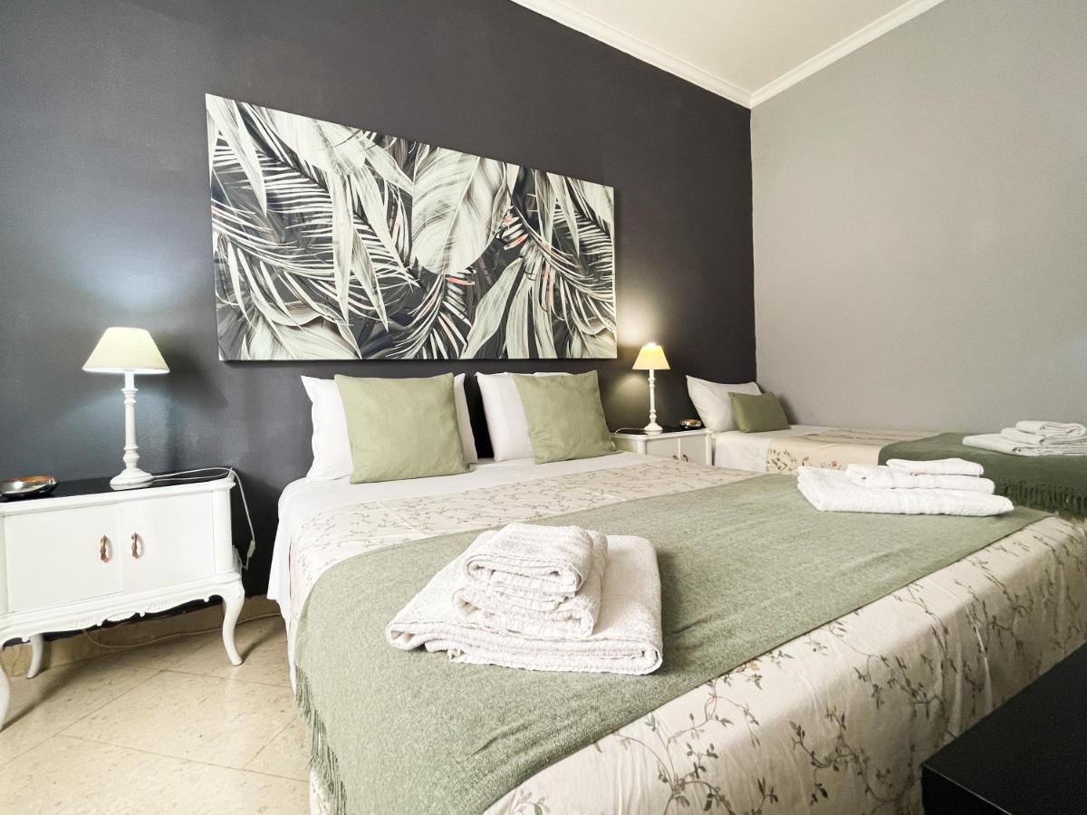 Al Politeama Rooms B&B Palermo Bagian luar foto