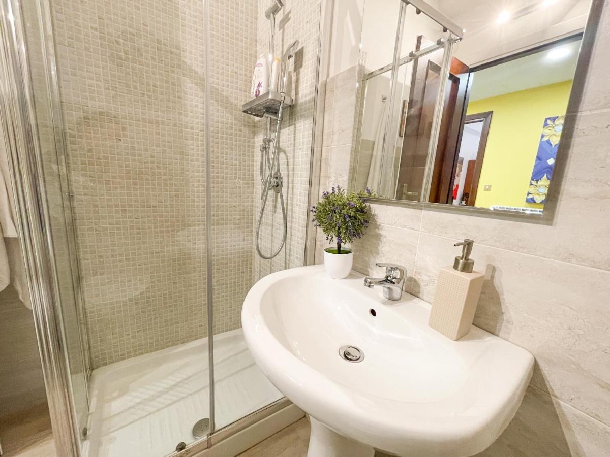 Al Politeama Rooms B&B Palermo Bagian luar foto