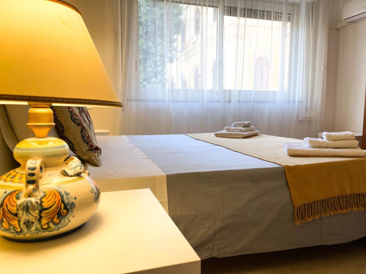 Al Politeama Rooms B&B Palermo Bagian luar foto