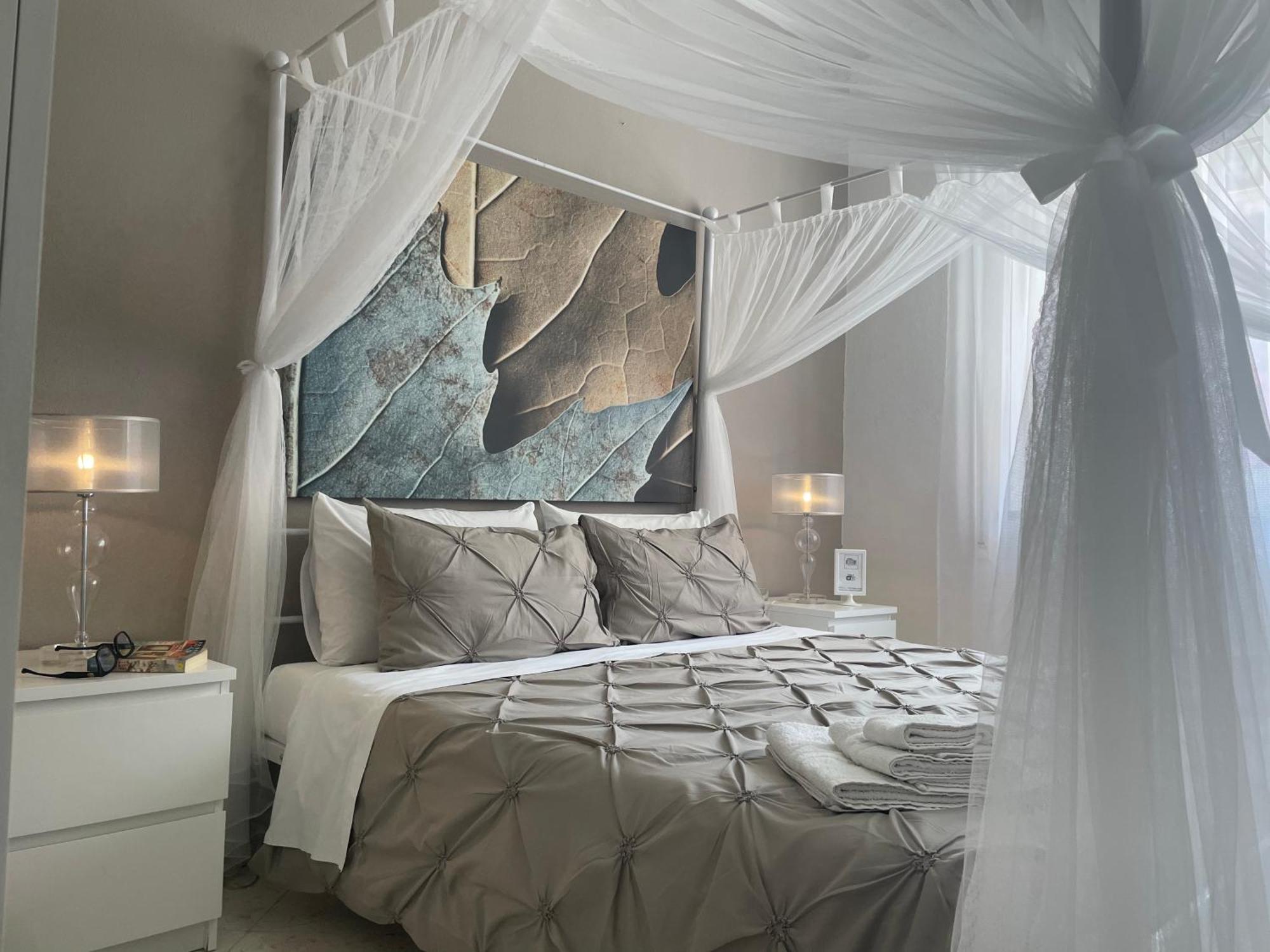 Al Politeama Rooms B&B Palermo Bagian luar foto