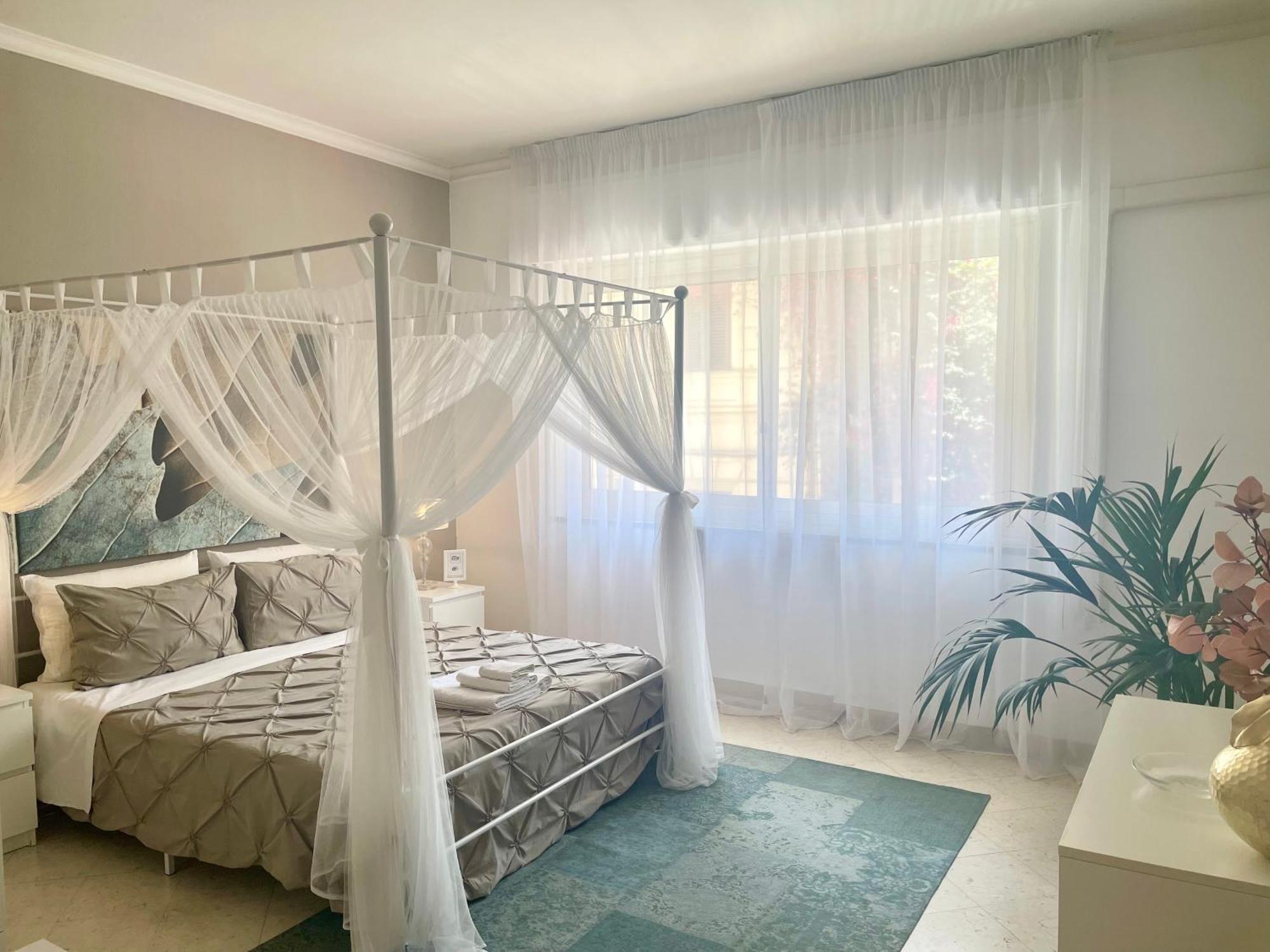 Al Politeama Rooms B&B Palermo Bagian luar foto