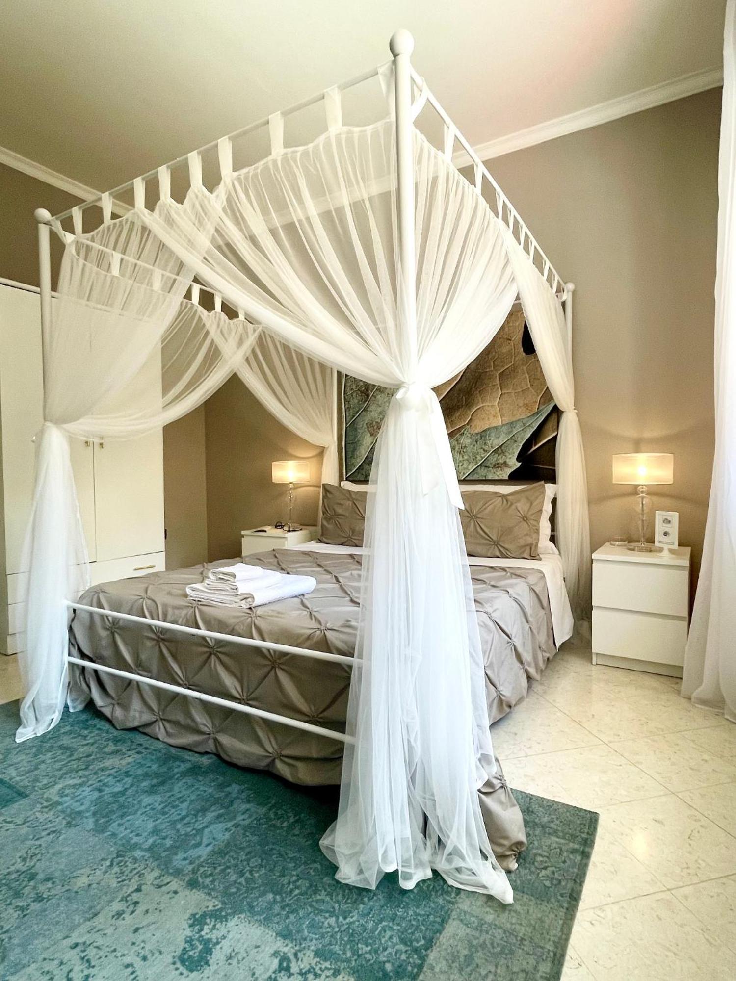Al Politeama Rooms B&B Palermo Bagian luar foto