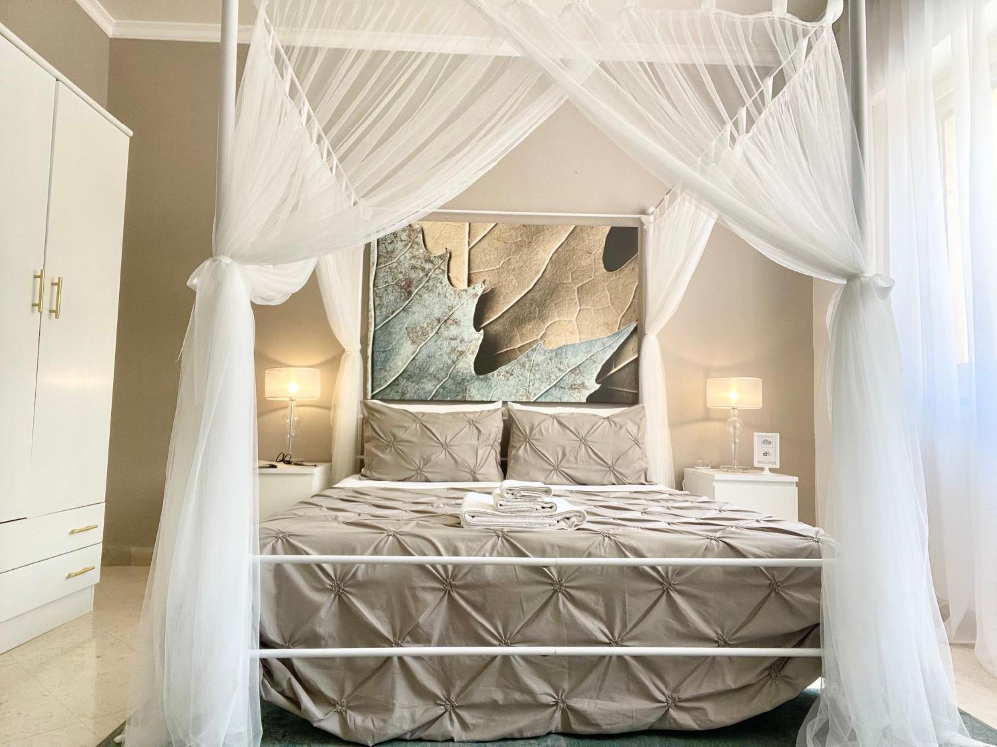 Al Politeama Rooms B&B Palermo Bagian luar foto