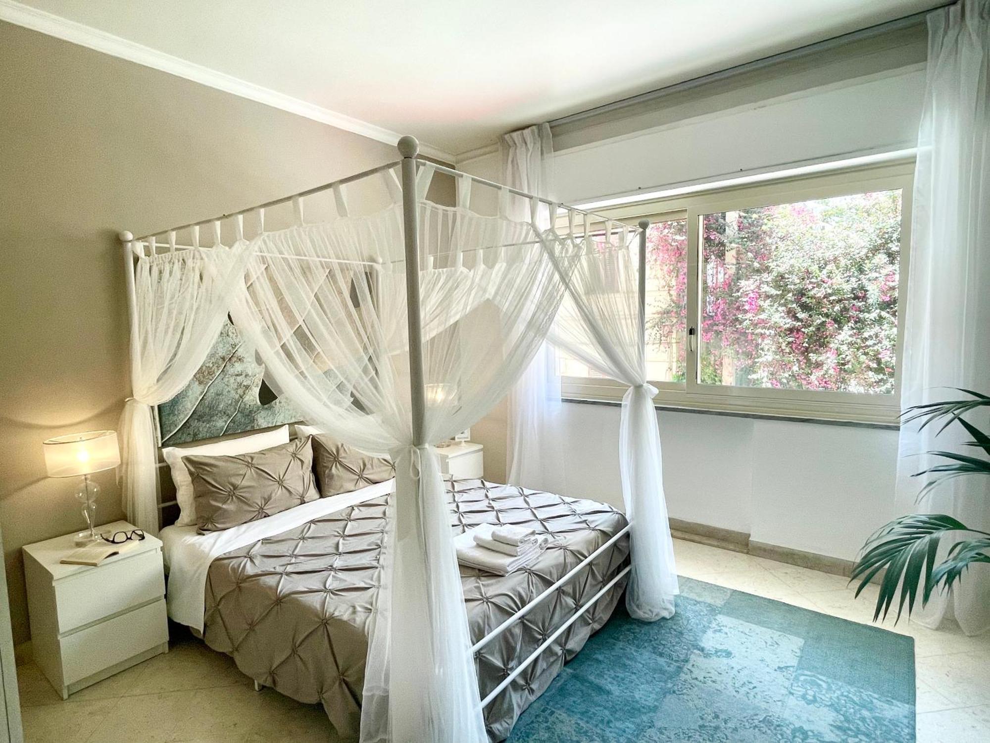 Al Politeama Rooms B&B Palermo Bagian luar foto